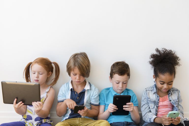 Tablets as the new Nannies/ Yayas: Why kids suddenly get so much screen time